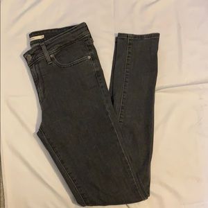 #5 Levis 711 skinny’s black 30W